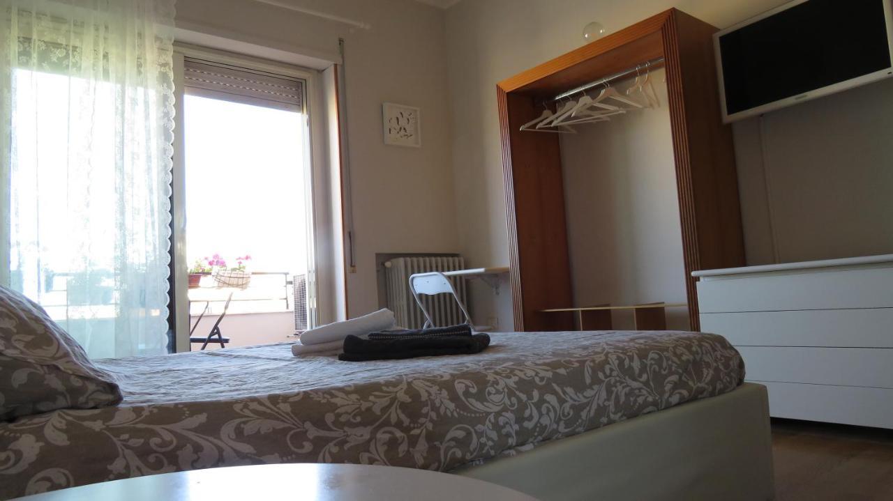 Luna Rossa Rooms Cagliari Exteriör bild