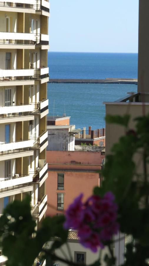 Luna Rossa Rooms Cagliari Exteriör bild