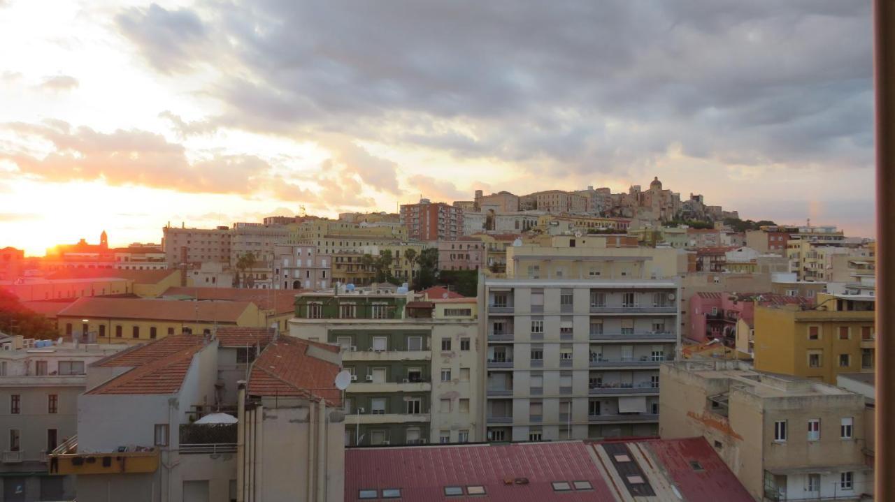 Luna Rossa Rooms Cagliari Exteriör bild