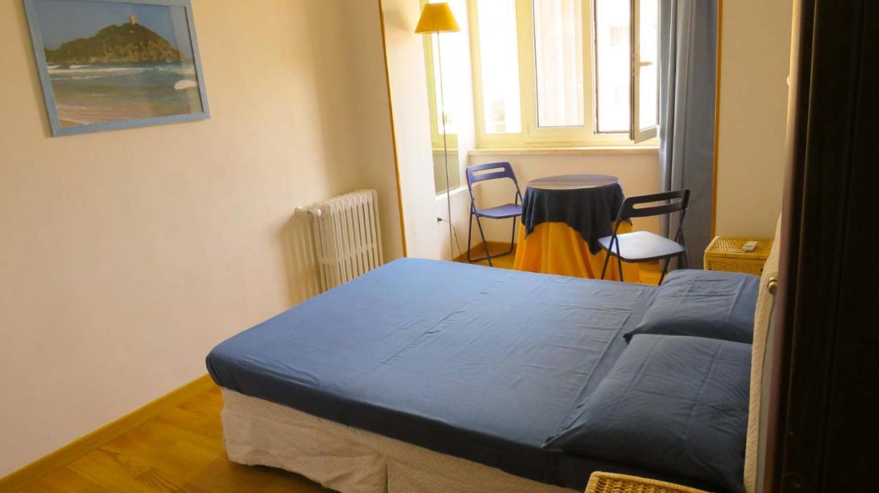 Luna Rossa Rooms Cagliari Exteriör bild