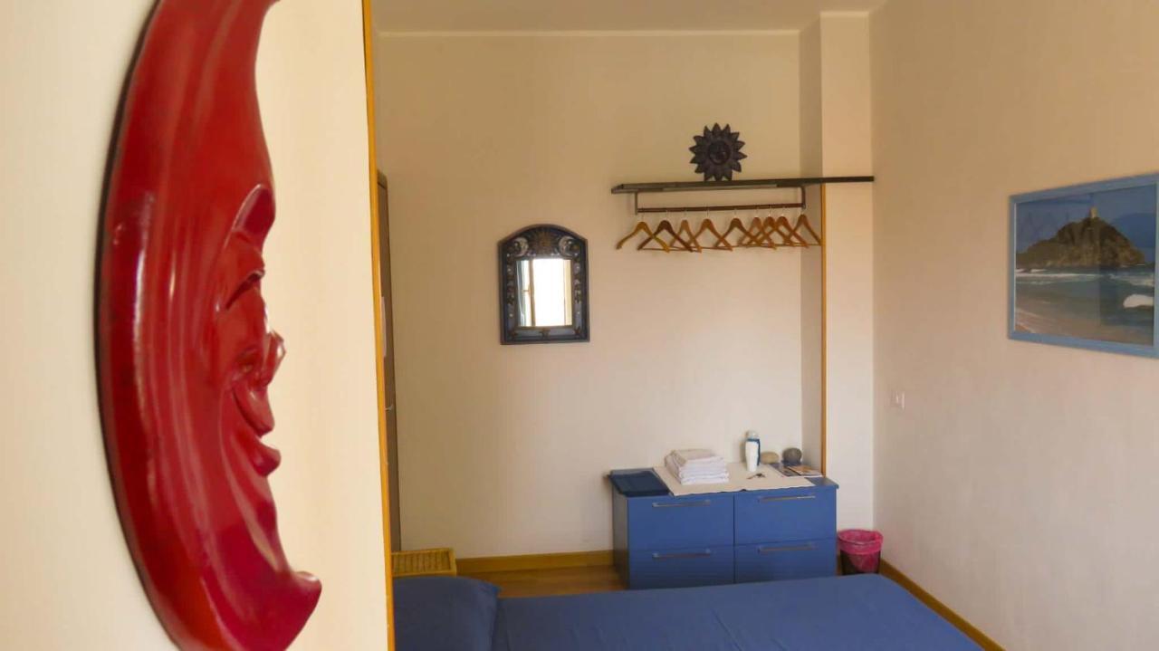 Luna Rossa Rooms Cagliari Exteriör bild